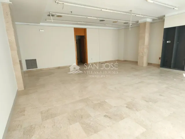 OPORTUNIDAD EN VENTA DE LOCAL COMERCIAL EN ASPE EN ZONA DEL PARQUE DOCTOR CALATAYUD — 6