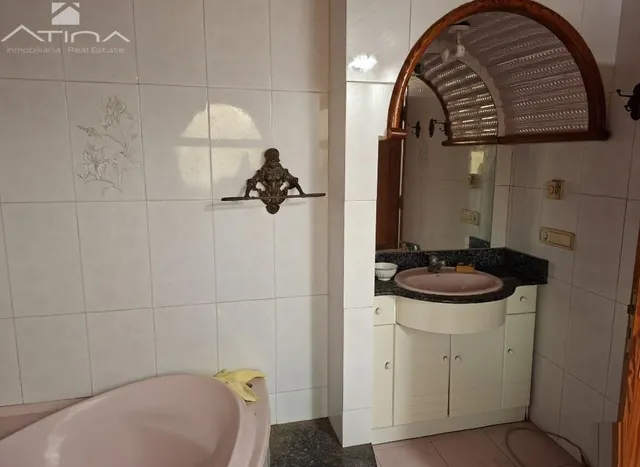 Elegante chalet estilo mediterraneo situado a tan solo 800 metros de la playa de Gandía — 23