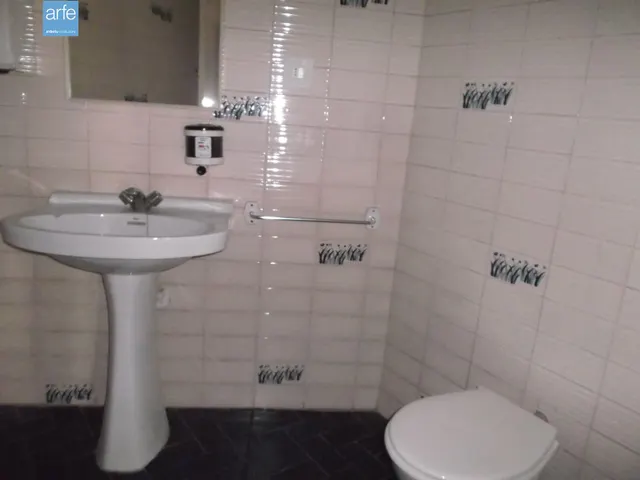 EDIFICIO EN VENTA EN MANRESA — 5