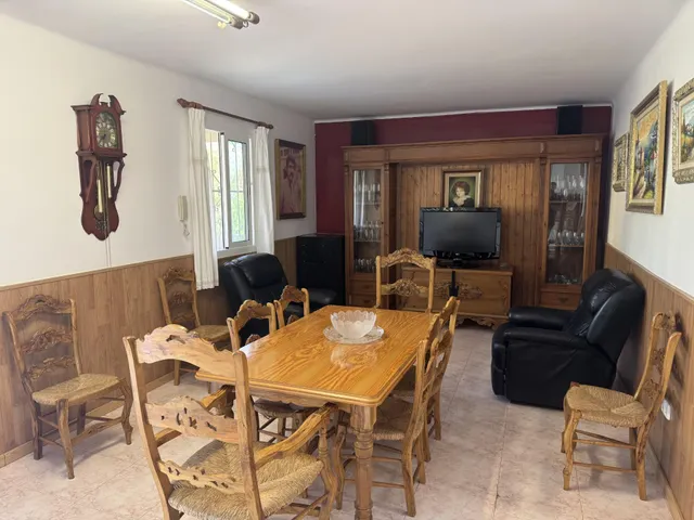 Casa con vistas, amplio espacio exterior y múltiples posibilidades en Mas Milà, Olivella — 34