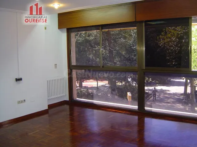 REF: 01809 SE VENDE O ALQUILA OFICINA EN PLENO CORAZON DE OU