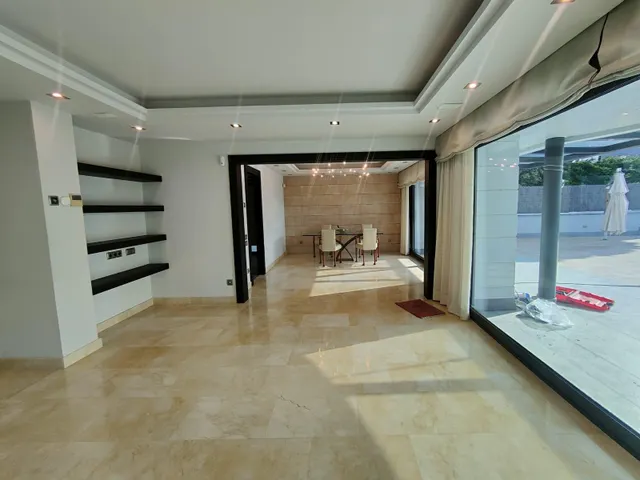Exclusiva villa de lujo en Ciutat Diagonal, Esplugues de Llobregat, con vistas panorámicas a Barcelona y al mar — 35