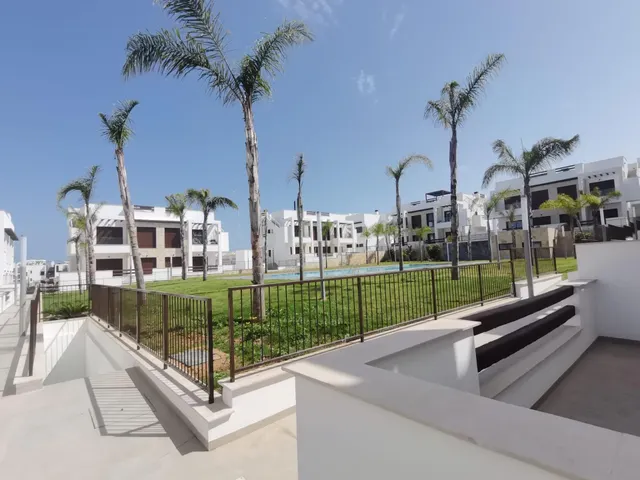 Bungalow de planta baja de 3 dormitorios en los Balcones(Torrevieja) — 27