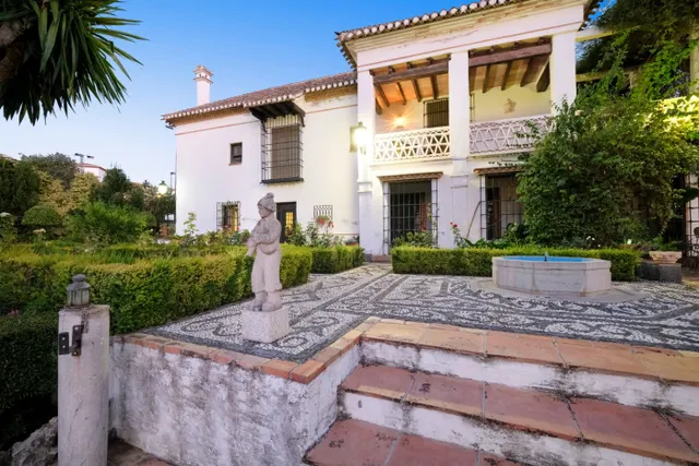 CASA DE LUJO EN LA ZUBIA — 19