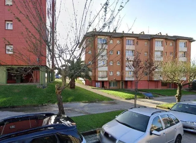 SE VENDE piso OKUPA en C Cardenal Herrera Oria de Santander - foto 4