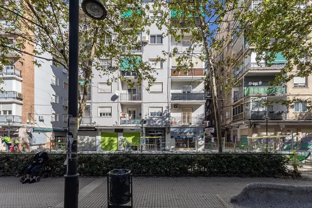 Piso en Avenida Don Bosco — 23