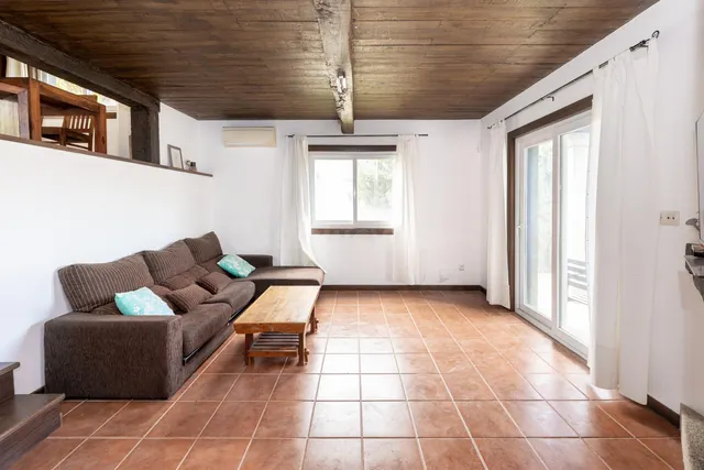 UNA CASA UNICA CON ENCANTO, ESPACIO Y VISTAS EN EL CORAZON D - foto 4
