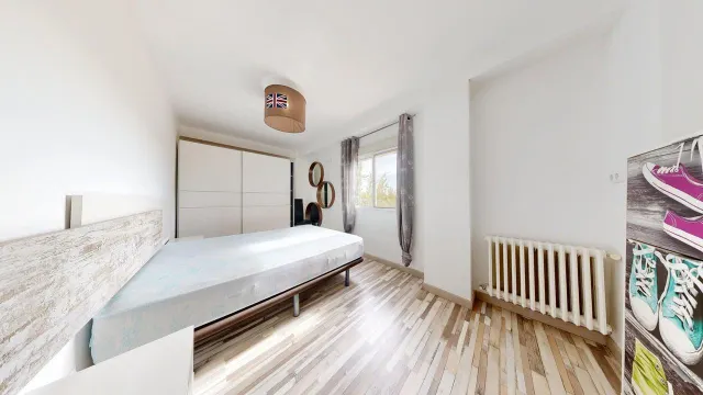 Piso de 62m2 útiles con PLAZA DE GARAJE!!! Distribuido en tres dormitorios, salón, cocina y baño — 14