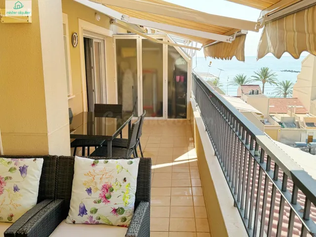 PRECIOSO APARTAMENTO ATICO DUPLEX VISTAS AL MAR - foto 2