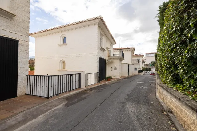 ¡Espectacular vivienda en Gójar con piscina propia! — 2