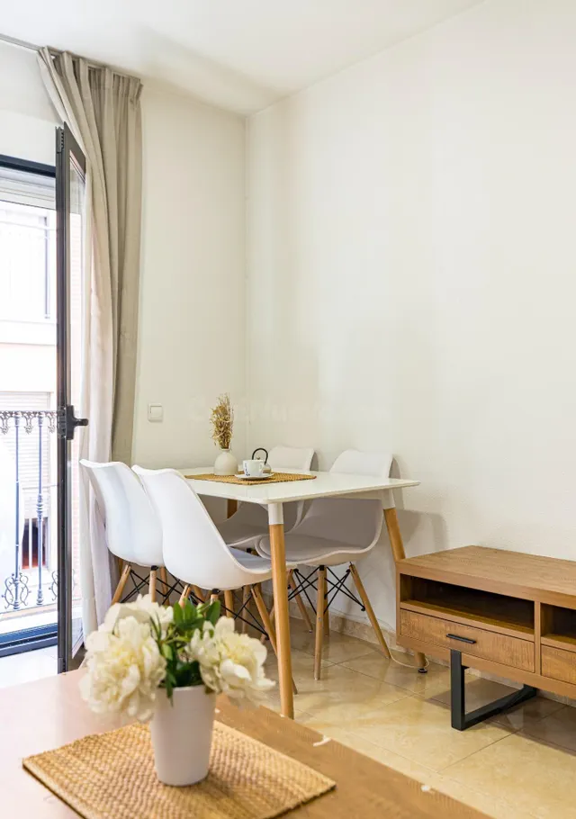 Apartamento de dos dormitorios en plaza Sardoy, centro de Mu - foto 4