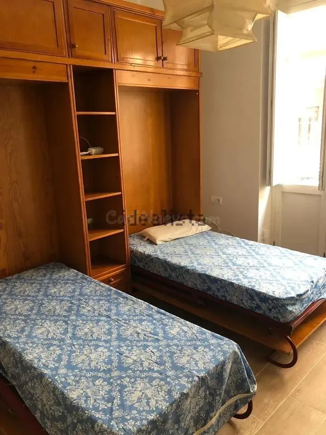 Alquiler de piso en Calle Angel Guimerà — 13