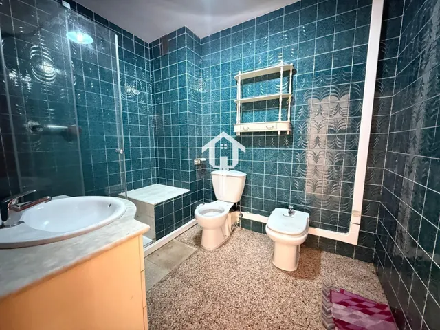 PISO EN VENTA EN ALICANTE. ZONA DE BABEL. 74m2, 4 habitaciones, 1 BAÑO Y 1 ASEÑO, TERCERA PLANTA CON ASCENSOR. — 33