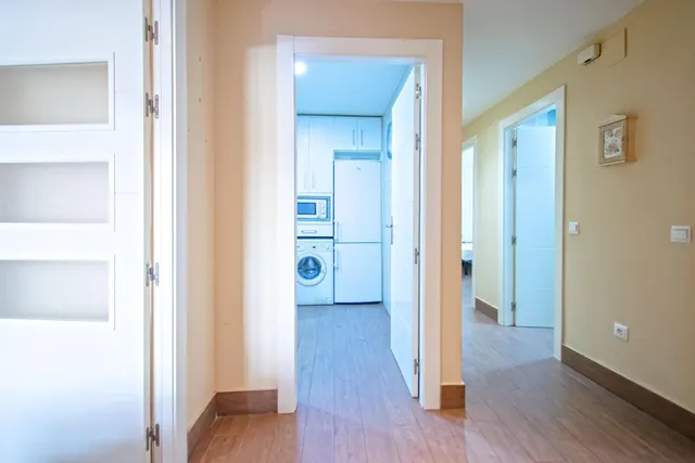 Bonito piso próximo a Santa Justa con terraza y ascensor. — 21