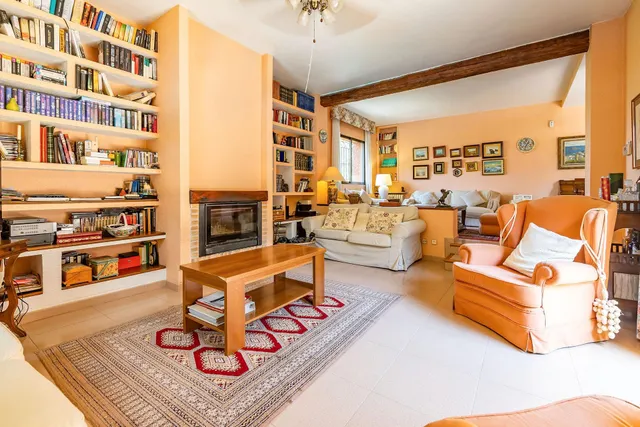 CHALET EN LOS DOLORES — 31