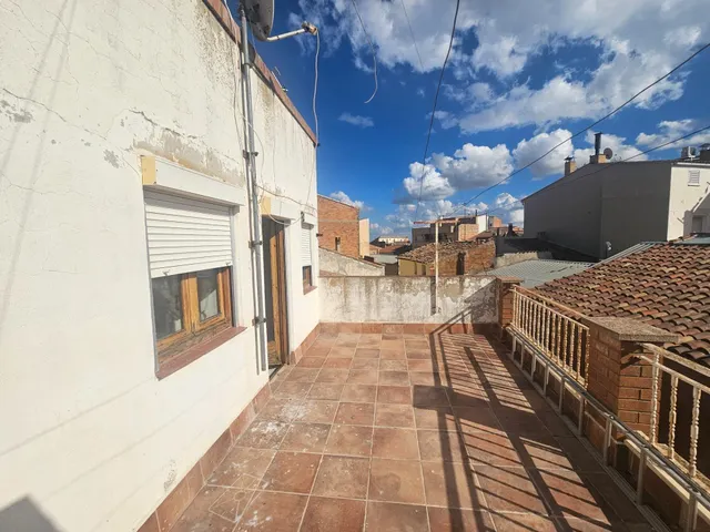 Casa con garaje, patio, balcón y terraza en Alguaire — 26