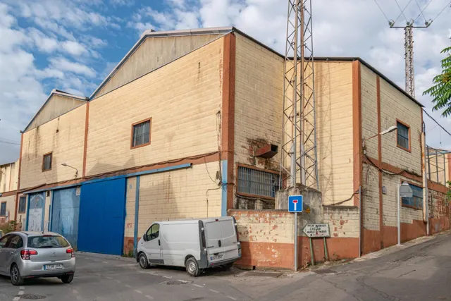Nave industrial de 240m2 en Jun-Granada — 26