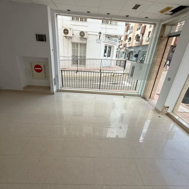 Local comercial 135m² en venta - Costa del Sol — 8