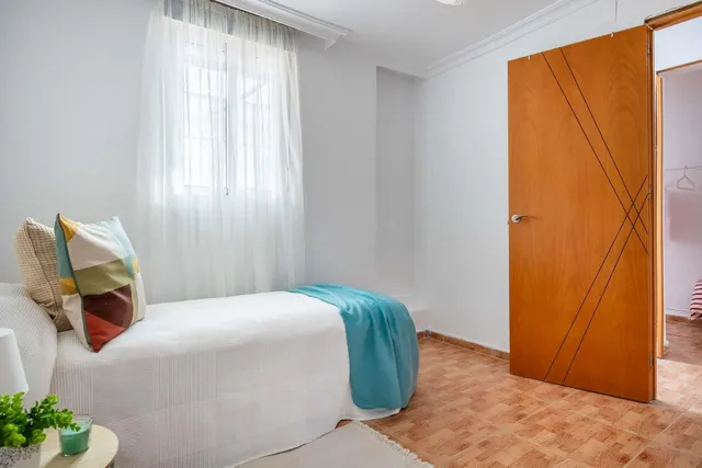 Encantadora Casa Adosada en Barriada Juan XXIII — 26