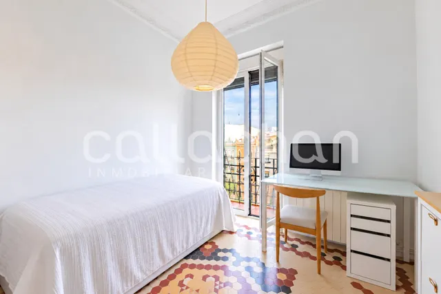 Tu vivienda en ruzafa: encanto modernista y luminosidad — 11
