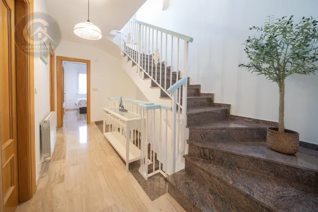 Un  nuevo hogar en Ogíjares: espacio para vivir, disfrutar y compartir — 27