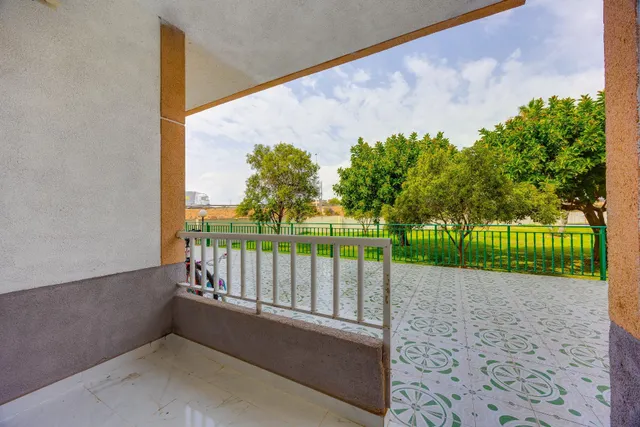 Planta baja de dos dormitorios, totalmente reformada y con piscina comunitaria — 25