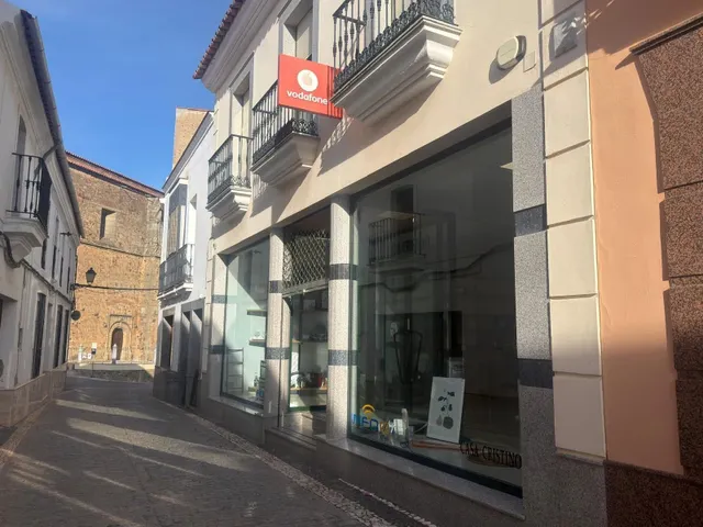 Local comercial con sótano, patio y nave con pozo de agua — 17