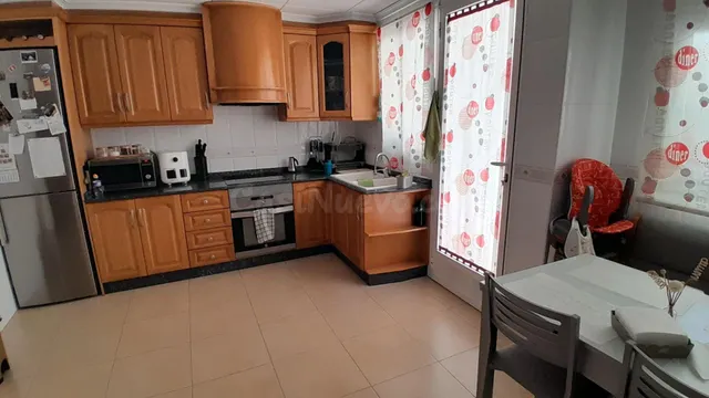 CASA INDEPENDIENTE CON 2 PLAZAS DE GARAJE EN YECLA - foto 2