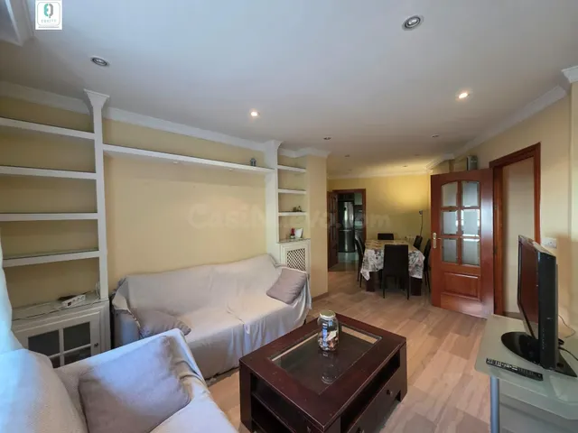 GRAN PISO DE 3 DORMITORIOS Y 2 BAÑOS EN LA MEJOR UBICACIÓN