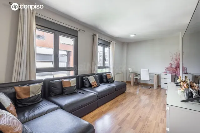 Exclusiva vivienda en Residencial Parque Lagos — 3