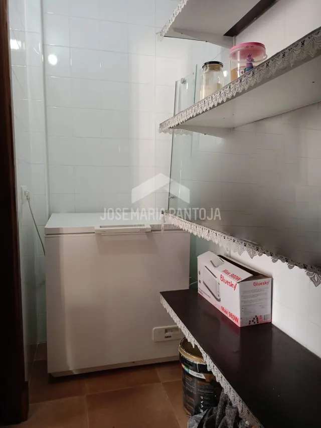 CHALET CON PISCINA EN JUNTA DE LOS RIOS — 11