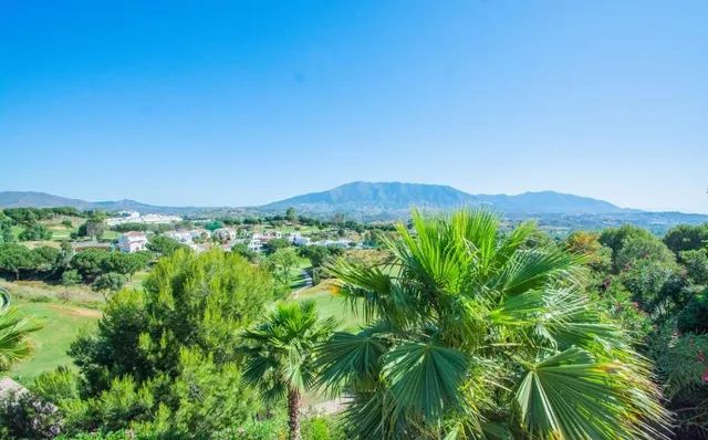 Exclusiva Villa Independiente en Primera Línea de Golf | La Cala Golf, Costa del Sol — 21