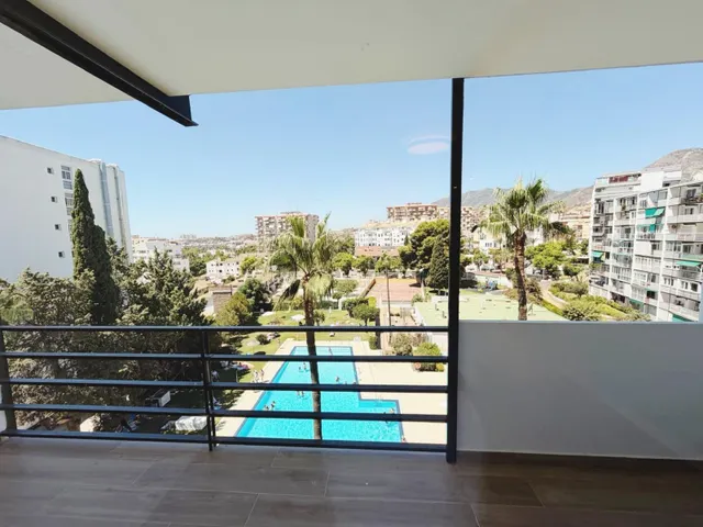 Piso en venta en Avenida de la Telefónica — 12