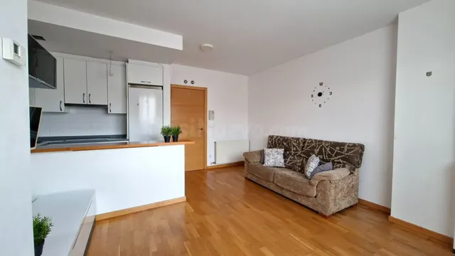 Apartamento en Camaretas: tu primera vivienda o una inversió - foto 3
