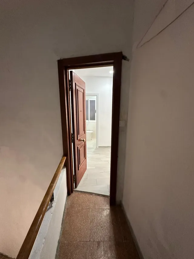 SE VENDE PISO / BUENA ZONA / REFORMADO / A 5 MINUTOS DEL CENTRO / SIN ASCENSOR — 7