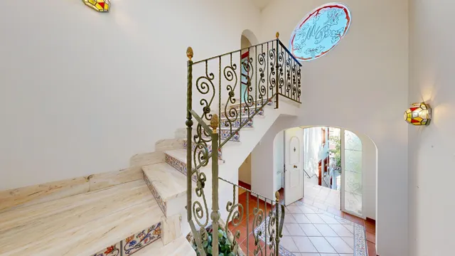¡¡¡IMPRESIONANTE CASA INDEPENDIENTE CENTRICA!!! — 44