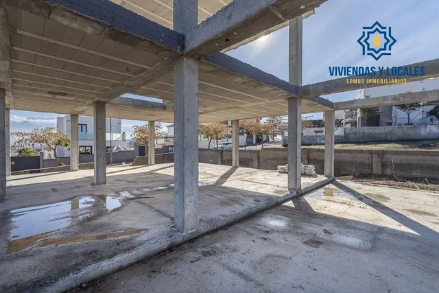 Parcela exclusiva con estructura de Chalet independiente y piscina en Urb. El Montecillo, Las Gabias — 18