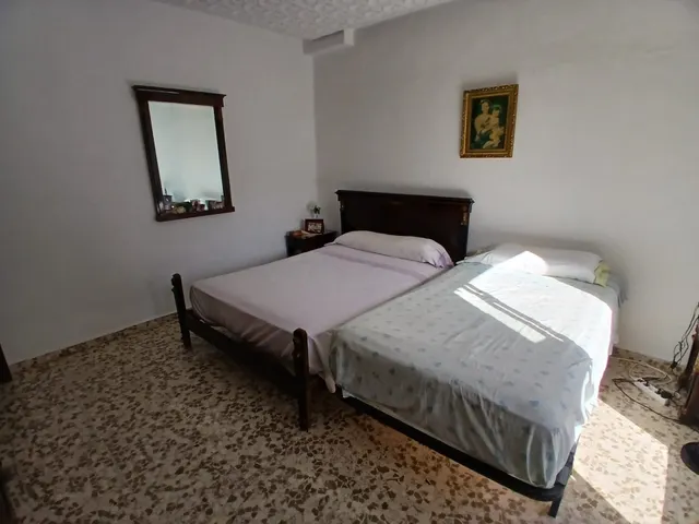 Casa independiente con garaje — 19