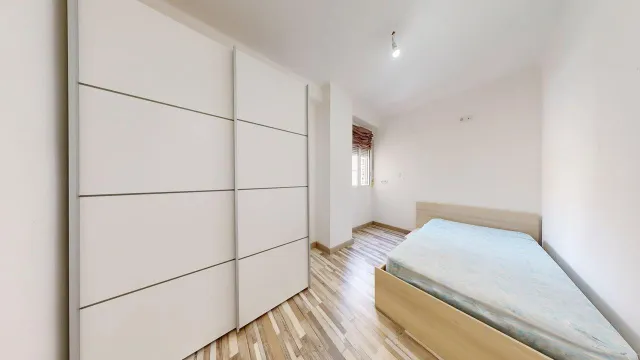 Piso de 62m2 útiles con PLAZA DE GARAJE!!! Distribuido en tres dormitorios, salón, cocina y baño — 17