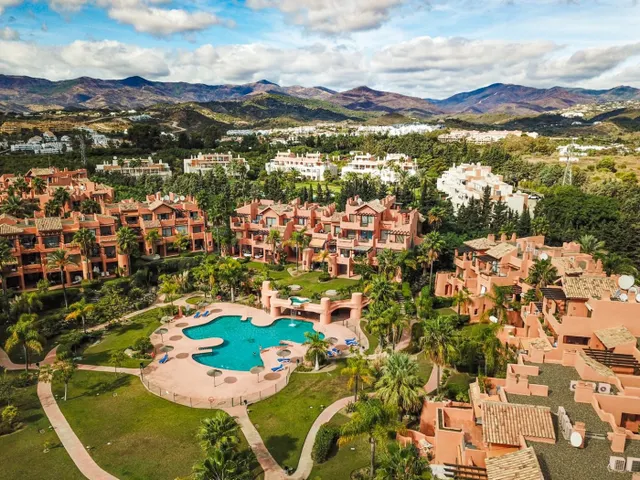 Elegante apartamento en primera planta con vistas panorámicas al mar en Sotoserena – Nueva Milla de Oro, Estepona — 4