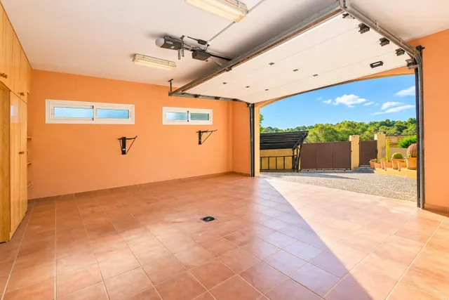 Exclusivo unifamiliar con jardín y piscina en Sant Marçal — 42