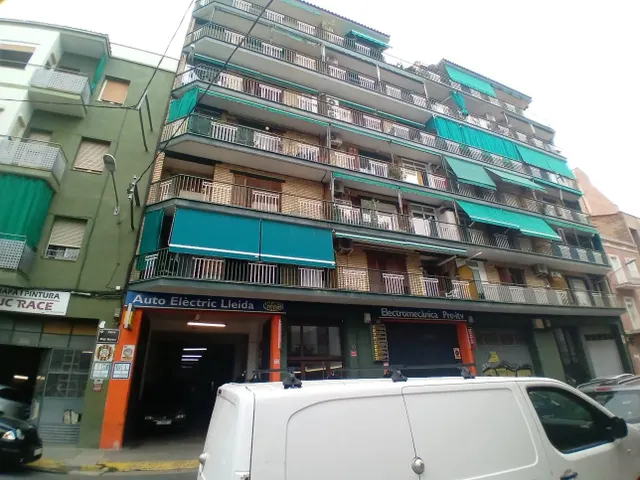 PISO EN ZONA ALTA - RECTORAT — 25