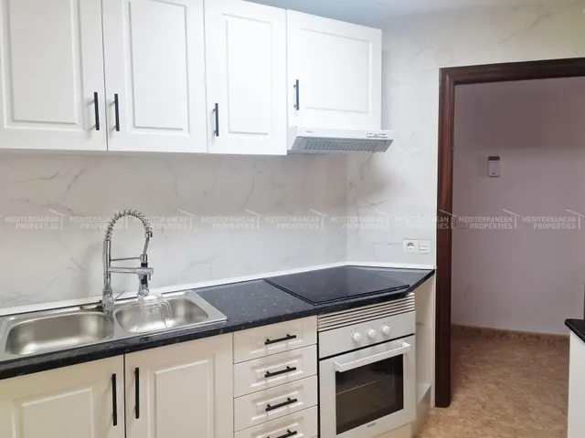 Piso en Venta con Vistas al Mar en Playa Levante, Benidorm — 12
