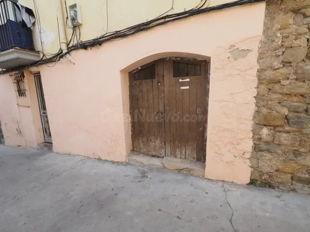 SE VENDE LOCAL COMERCIAL DE 48M2 EN MANRESA, ZONA ESCODINES