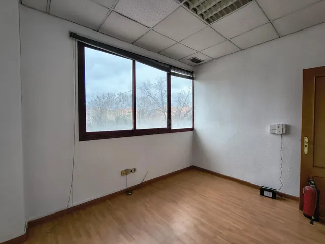 OFICINAS EN VENTA EN MADRID ZONA PUENTE ALCOCER - foto 4