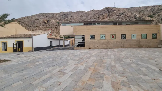 CASA MUSEO MIGUEL HERNÁNDEZ EXCLUSIVO SOLAR URBANIZABLE — 23