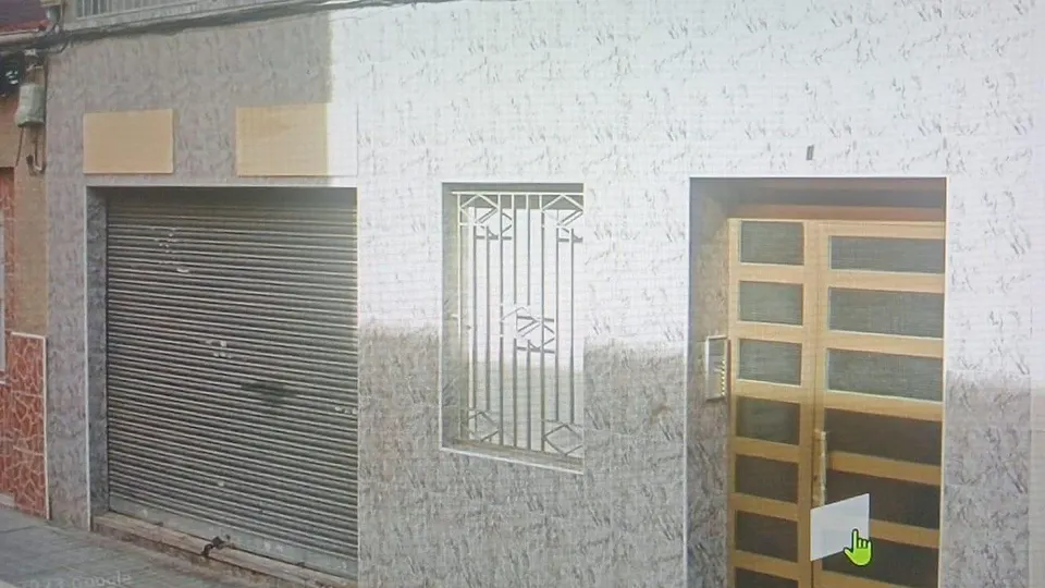LOCAL COMERCIAL EN ESQUINA