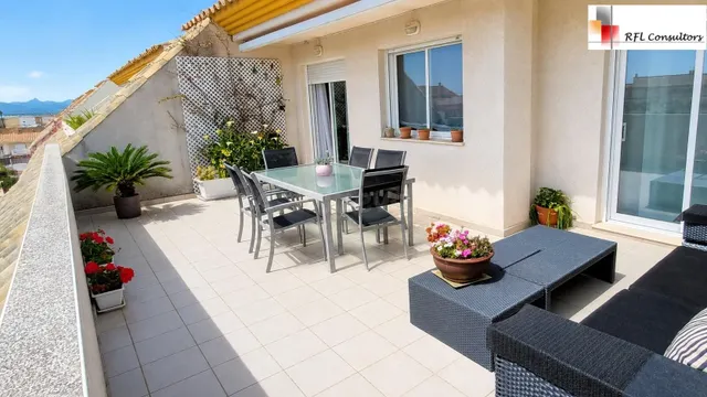GRAN ÁTICO CON 3 TERRAZAS EN URBANIZACIÓN DE LUJO - foto 3