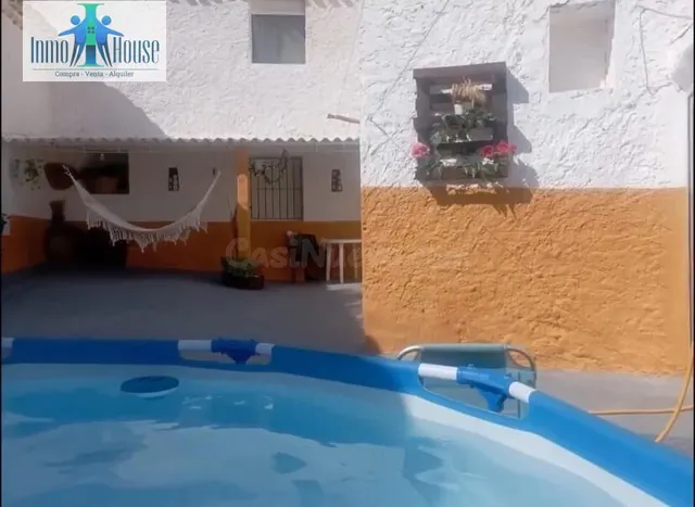 SE VENDE TERRENO CON DOS CASAS - ALCADOZO - foto 2