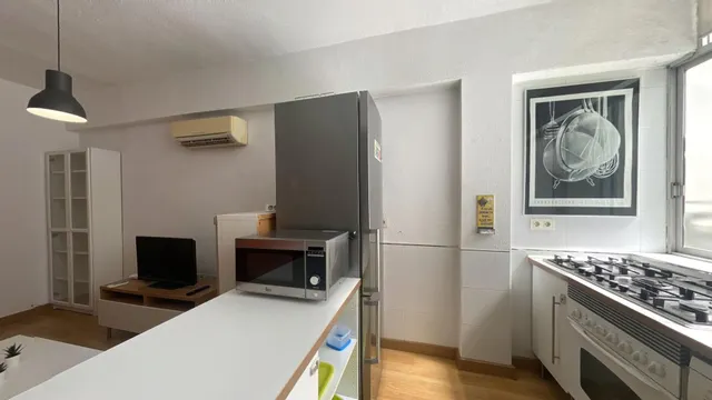 Piso de 3 dormitorios en alquiler -  barrio san antón — 8